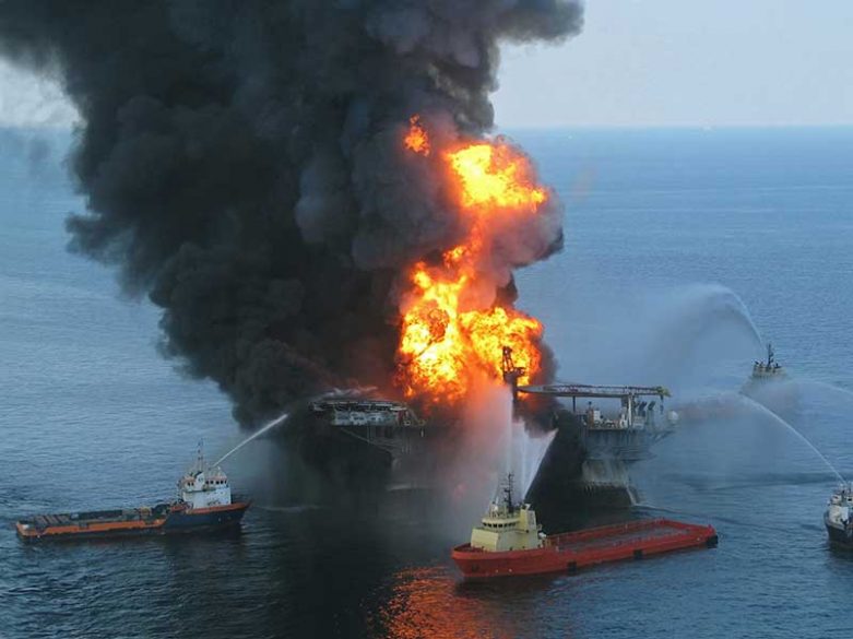 oil-rig-explosion-618704